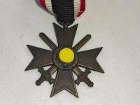 krest_voennykh_zaslug_s_mechami_kvk_kvk_3_rejkh_1939_god_medal_orden_germanija_original_25.jpg2.jpg