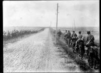 Troupes russes du Caucase, juillet 1917 en reconnaissance avec les Circassiens.jpg