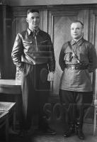 Летчик Владимир Коккинаки и штурман Михаил Гордиенко.1939г..jpg