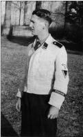 SS-Weisser uniforme (4).jpg