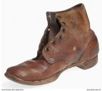australian boots model 1912.jpg