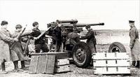 85-mm_air_defense_gun_crews_of_732th_Anti-Aircraft_Regiment.jpg