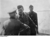 1385152524-bundesarchiv_bild_183-j22216_russland_hyazinth_graf_von_strachwitz_1.jpg