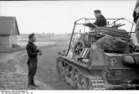 1459463067_bundesarchiv_bild_101i-265-0007-02_russland_befehlspanzer_1.jpg