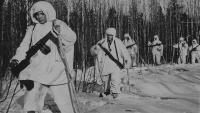 Лыжники 311-й стрелковой дивизии в тылу противника юго-западнее Новых Киришей. Январь 1942 года.jpg