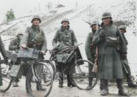 Bicycle-Truppenfahrrad-radfahr-rad-bike-Wehrmacht-Nazi-bike-force-German-soldiers.jpg