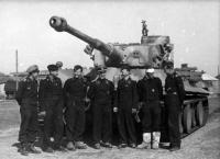 Panzerkampfwagen_VI_Tiger_812_Tiki_of_8_schwere_Kompanie_Division_Das_Reich_2.jpg