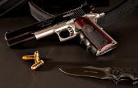 m1911-custom-weapon-gun-knife-1911-pistolet-m1911-kastom-tiu.jpg