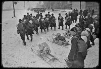 Моряки 1-го Московского отдельного отряда НКВМФ на улицах Москвы 17 ноября 1941 года Аркадий Шайхет.jpg